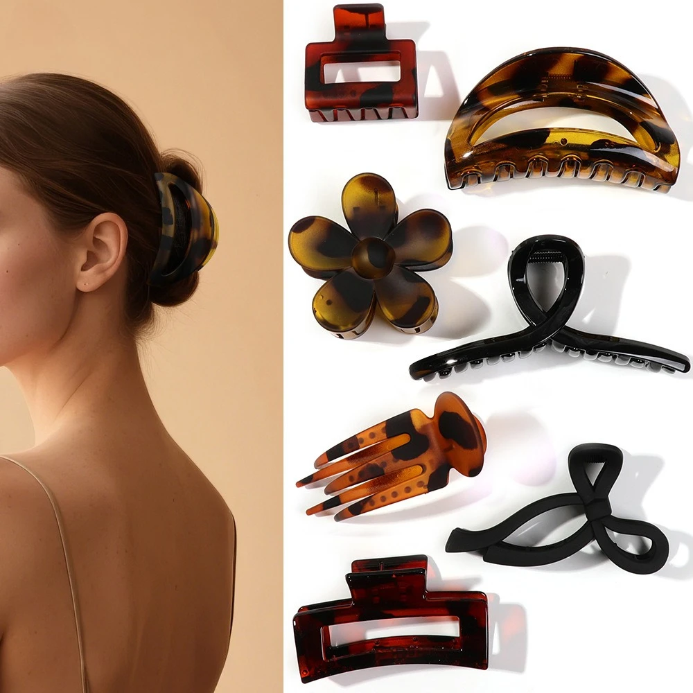 

PC Material Retro Tortoiseshell Hair Clip for Women Luxurious Leopard Print Hair Accessory Back-of-Head Bun Hair Ornament