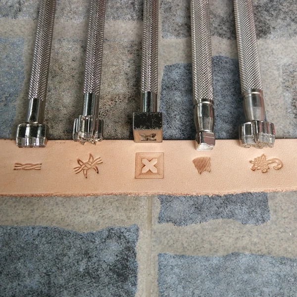 

Высококачественный дизайн листа, классический инструмент для резьбы по коже ручной работы, высококачественный инструмент для штамповки кожи