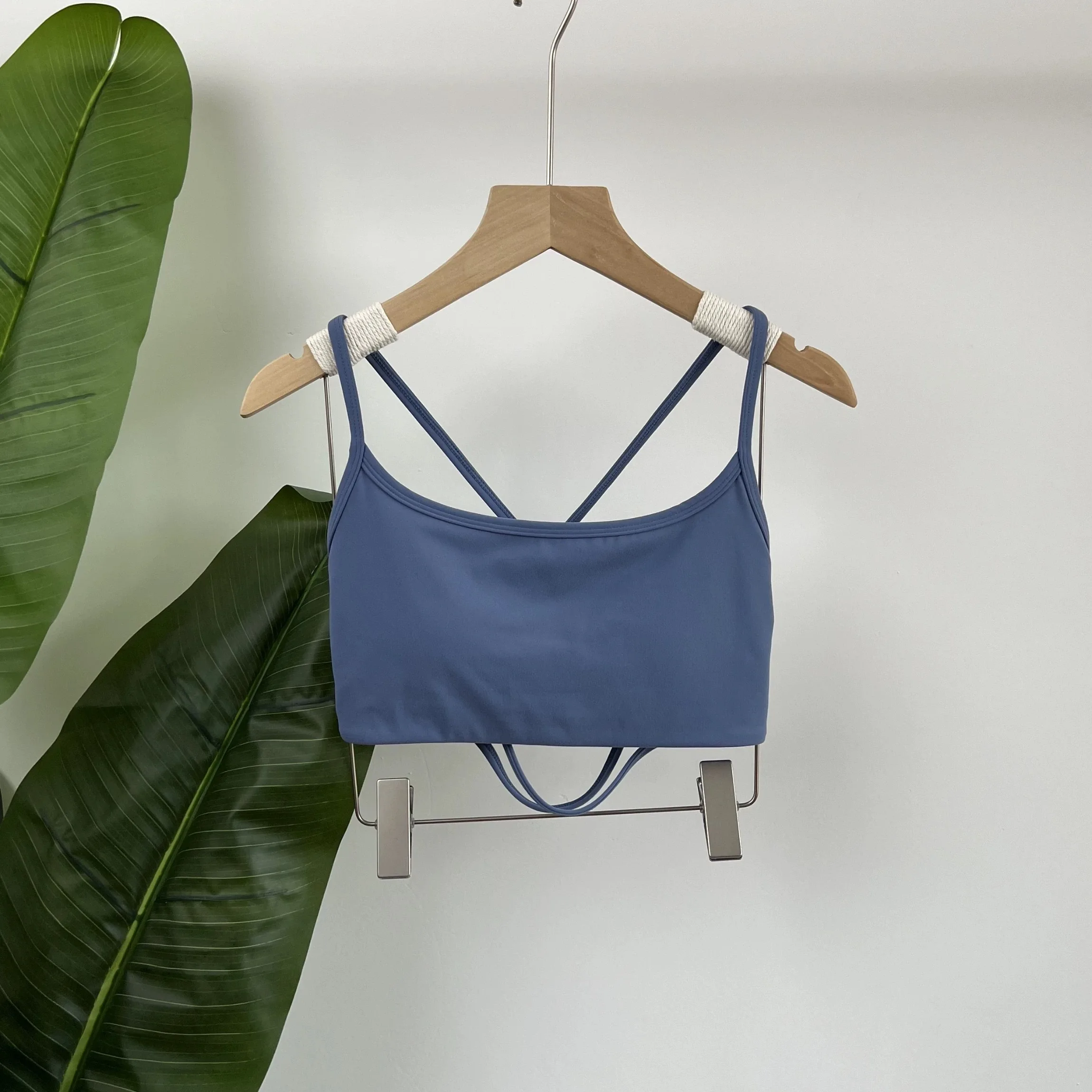 Damen-Sport-BH mit überkreuztem Rücken, stoßfest, gerafft, sexy Gym-Lauf-BH, Sommer-Yoga-Weste, bequeme Outdoor-Fitnesskleidung – Detail 16