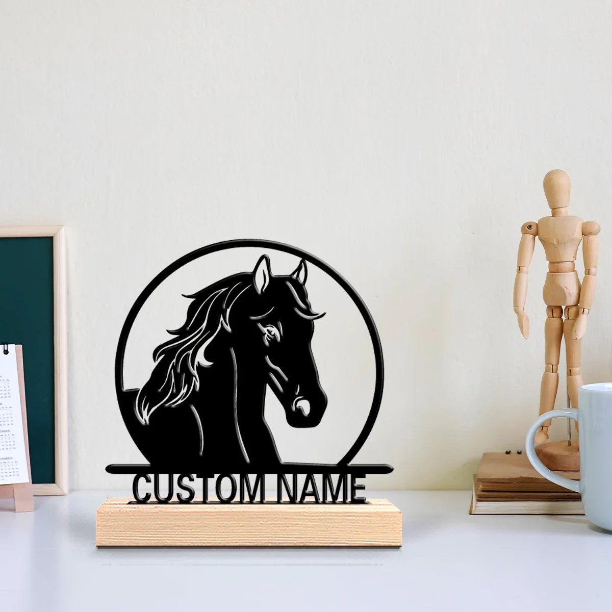 1 pieza de estatuas metálicas de caballo personalizadas de moda, decoración de pared vintage con marco de madera, ideal para cobertizos, patios, casas de campo y exteriores.
