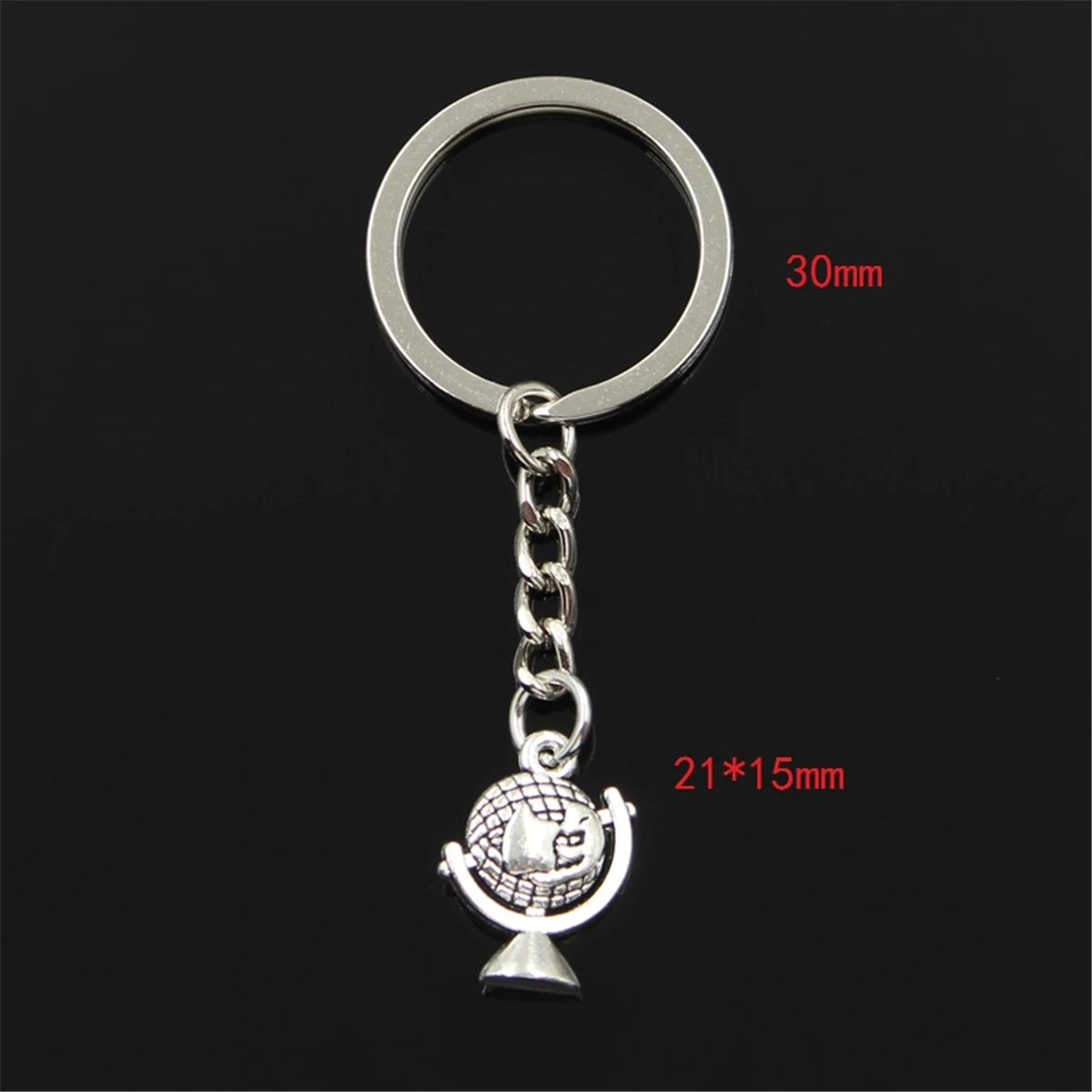 New Fashion Keychain 21x15mm Earth Globe Planet Pendants DIY Men Silver Color Car Key Chain Ring Holder Souvenir For Gift