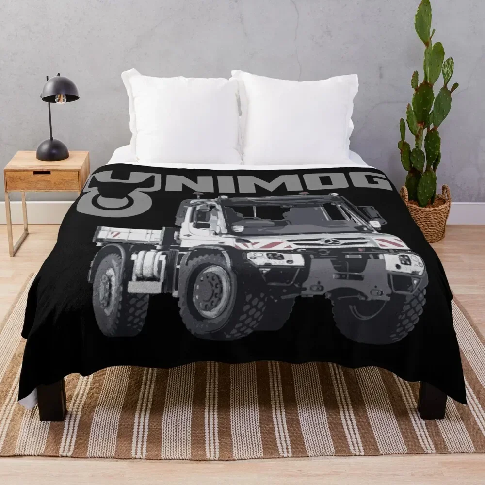 UNIMOG 530 (UNIversal-MOtor-Ger?t) - on black Throw Blanket Comforter For Sofa Thin for winter Blankets