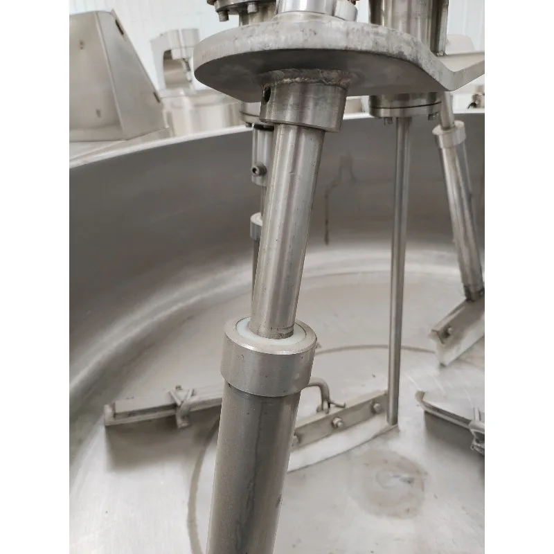 ماكينة طهي الكواكب الأوتوماتيكية سعة 650 لترًا - وعاء سترة تسخين كهربائي بخار الغاز مع خلاط متعدد المخالب