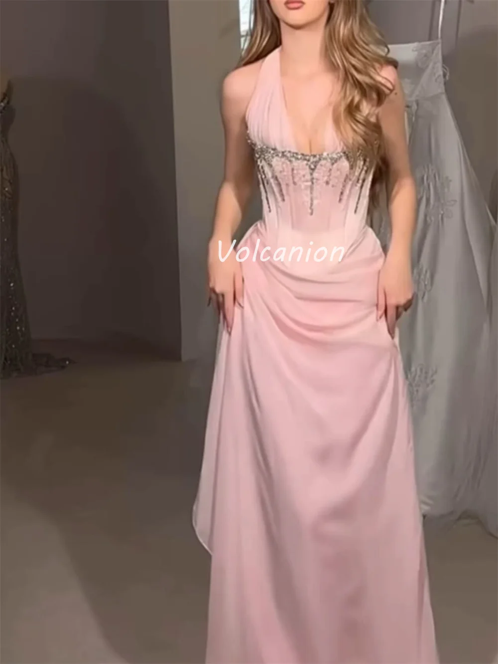 Abiti lunghi personalizzati con scollo all'americana dritto con strass drappeggiati in chiffon squisito di alta qualità personalizzati Abiti da cerimonia su misura Classici sexy