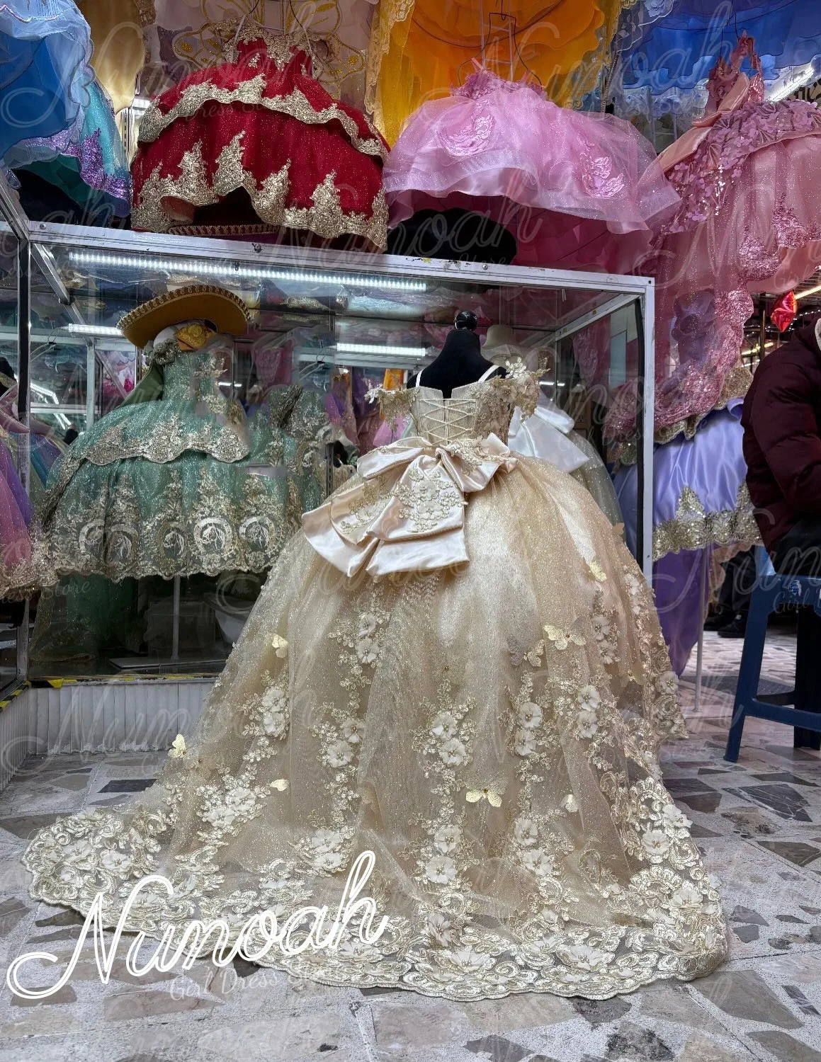 

Champagne Flower Girl Dresses for Wedding Lace Appliques Kids Birthday Party with Bow Luxury First Communion Gowns Customized