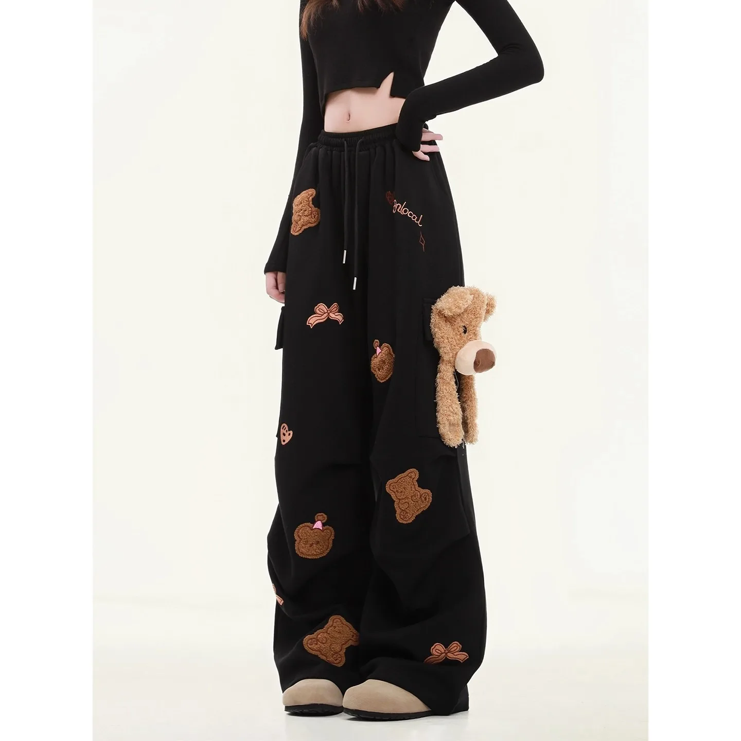 Y2K Retro Teddy Bear Embroidered Sports Sweatpants Women Men Autumn Casual Multi Pocket Pleated Workwear Wide Leg Pants