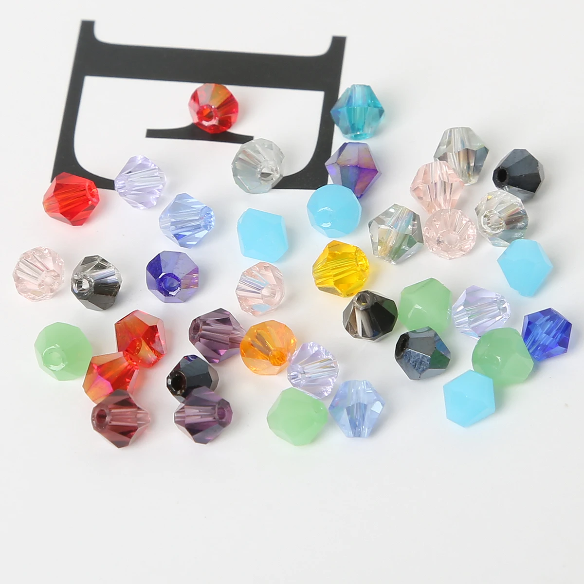 80-85 Stück mehrfarbige facettierte Kristallperlen in Bicone-Form, 4 mm, lose Glas-Abstandsperlen für die Schmuckherstellung, DIY-Armbänder, Zubehör – Detail 5