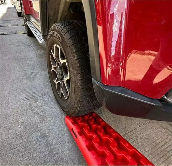 Chinese Factory Recovery Tracks 10Ton 4WD Off Road Vehicle Traction Mat Sand Snow Mud Recovery Tracks Board - view 6