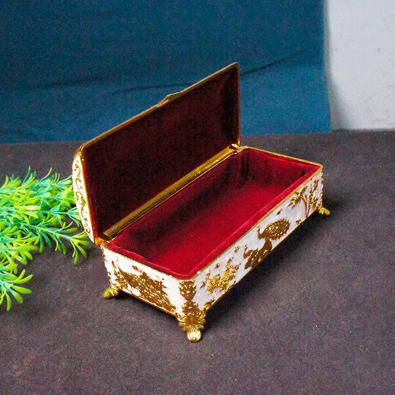 Luxury Jewelry Storage Box Metal Retro Jewelry Boxes Woman Ring Necklace Organizer Case Creative Earrings Decorative Cases