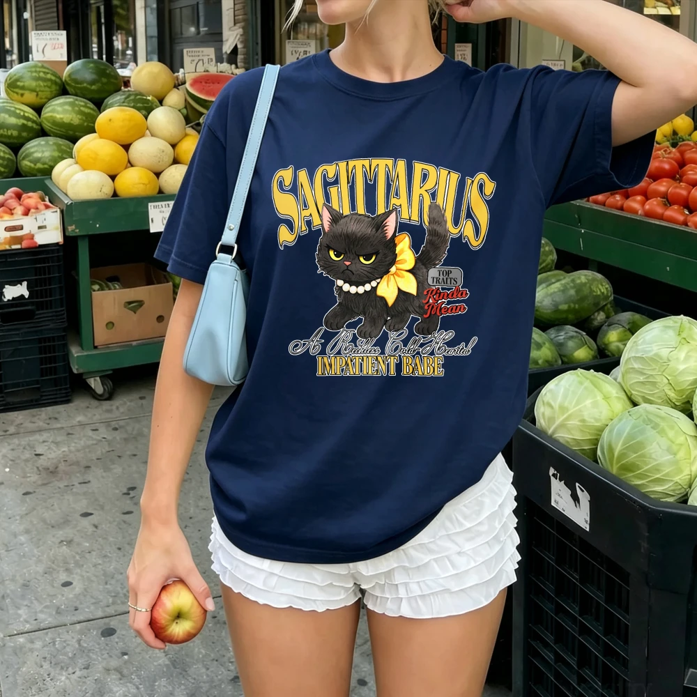 T-shirt graphique pour femme avec collier de perles et motif chat noir avec nœud, thème Signe du Zodiaque Sagittaire, slogan, cadeau astrologie