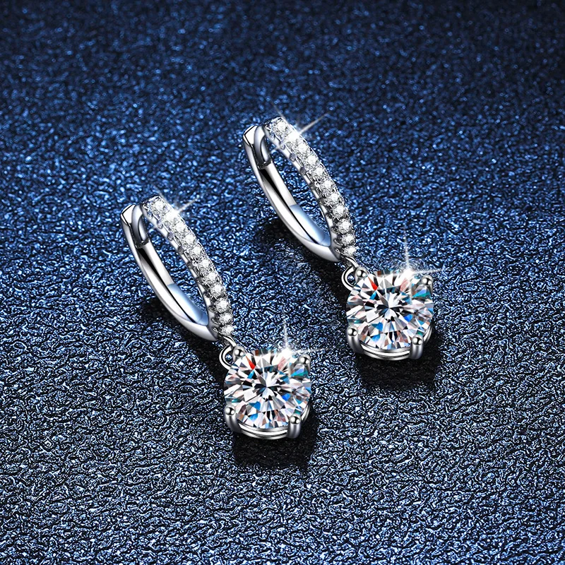 LioraGem Micro-paved Classic Four-prong Pendant Earrings, 0.5-1 Carat D Color Moissanite Earrings for Women Platinum PT950 Stamp
