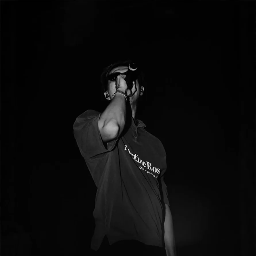 Martine rose Printed lettering padded shoulder loose style polo shirt for both men and women