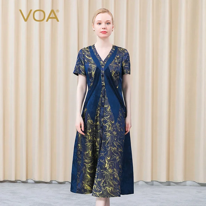 

VOA Silk Yarn-dyed Jacquard V-neck Short Sleeve Single-breasted Bump Splicing Tucker Pleat Dignified Large Swing Dress AE827