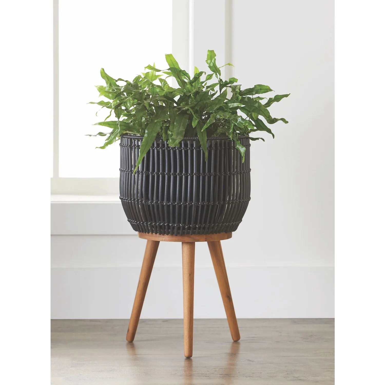 Black Round Resin Planter & Stand Set with Wood Legs