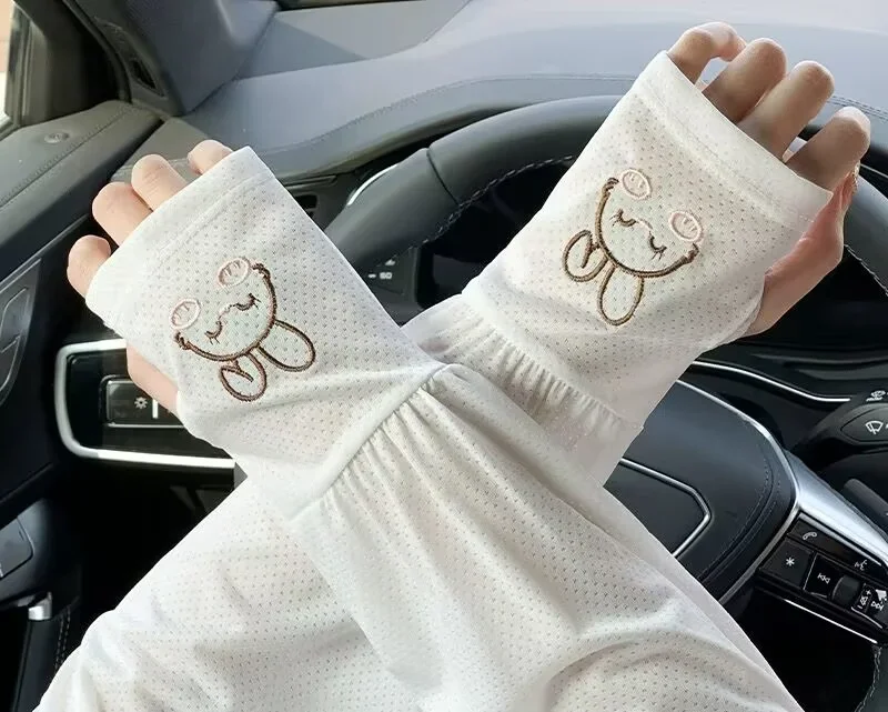 Women's ice silk sleeve gloves are breathable