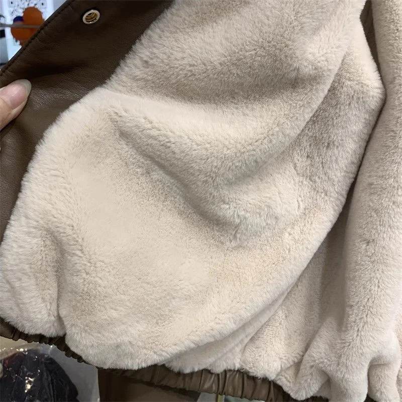 Zimowa kurtka damska ze skóry PU z dużym futrzanym kołnierzem, ocieplana pluszem, gruba, ciepła, luźna kurtka motocyklowa, damska kurtka skórzana.