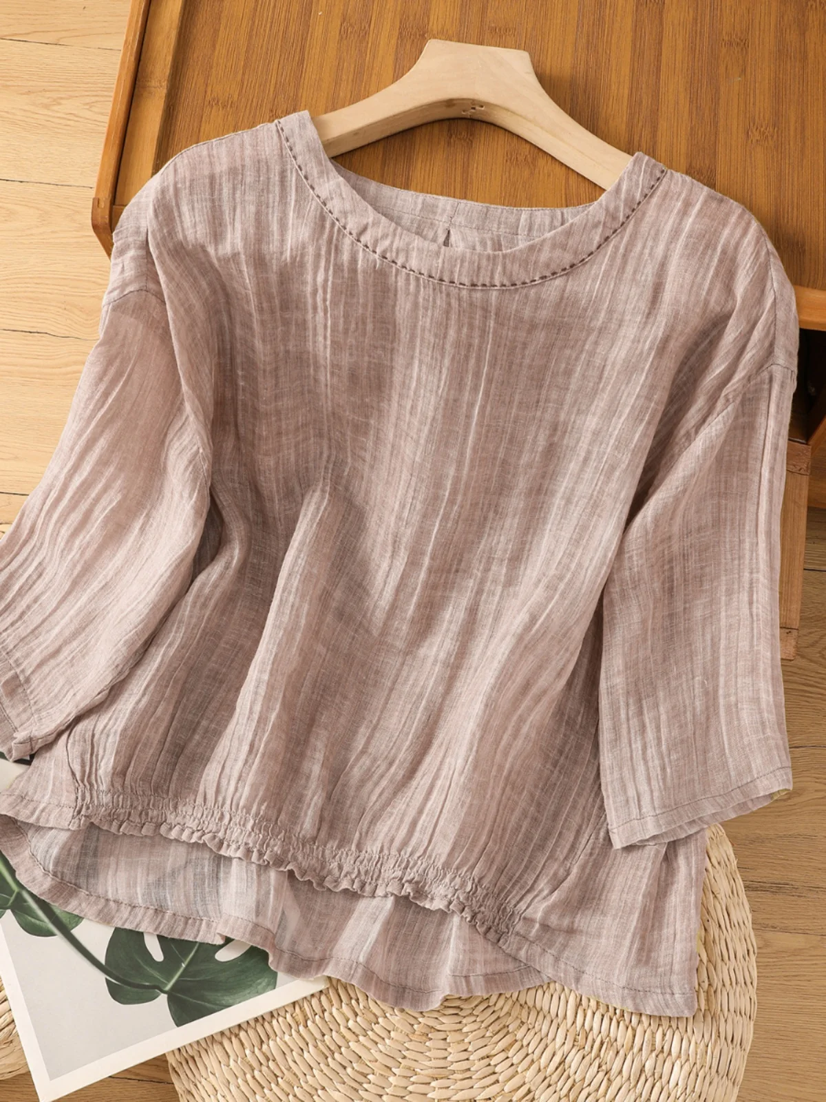Retro Cotton Linen Short Sleeve Shirt Women Summer Thin Loose Casual Pleated Design Five Sleeve T-shirt Top Commute Style rou...
