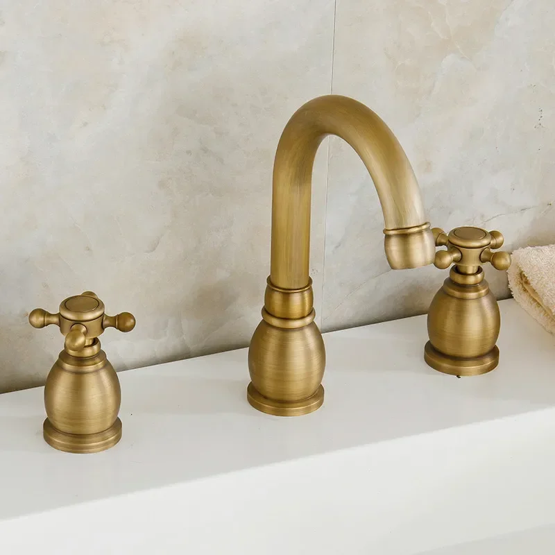 Basin Faucets Antique Brass Deck Mounted Bathtub Mixer Faucet Dual Handle 3 holes Bathroom Faucet Set Water Tap Tub Faucet