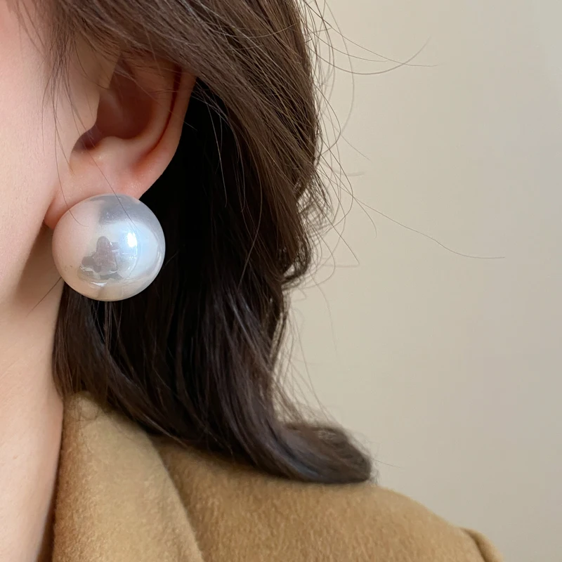 Large Round Imitation Pearl Stud Earrings For Women French Fashion Style Versatile New Earring Light Luxury Jewelry Wholesale K-