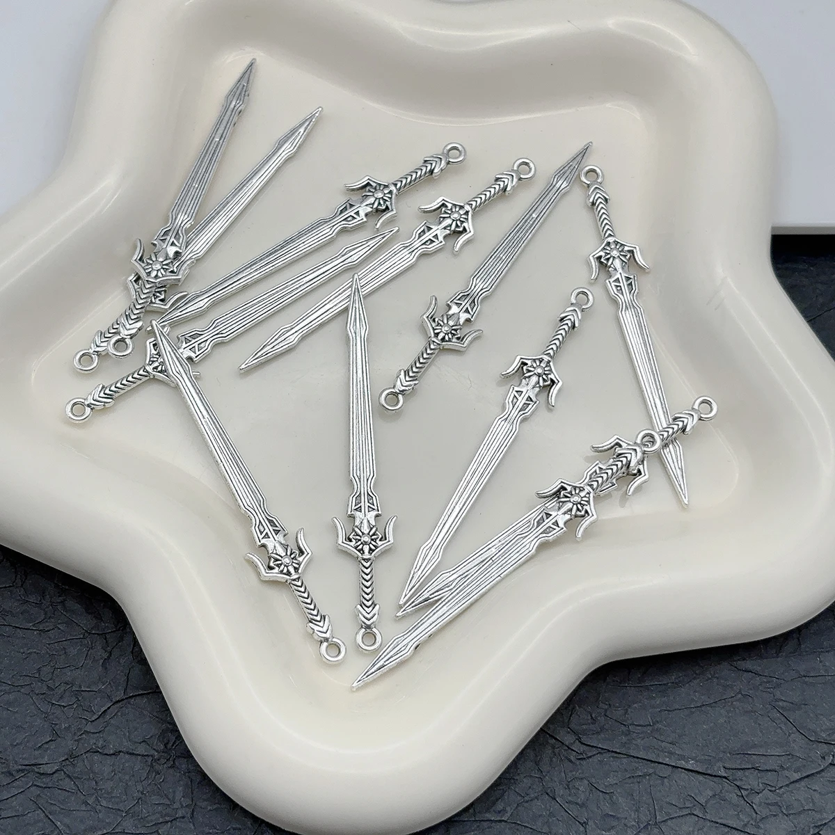 6 Pieces of Handcrafted Carving Sword-Shaped Accessories with Twisted Handles, Featuring a Slender Straight Blade and a Versatile Design, Suitable for DIY Bracelets, Necklaces, and Earrings, and Are Universal Accessories for Handmade Jewelry Assembly