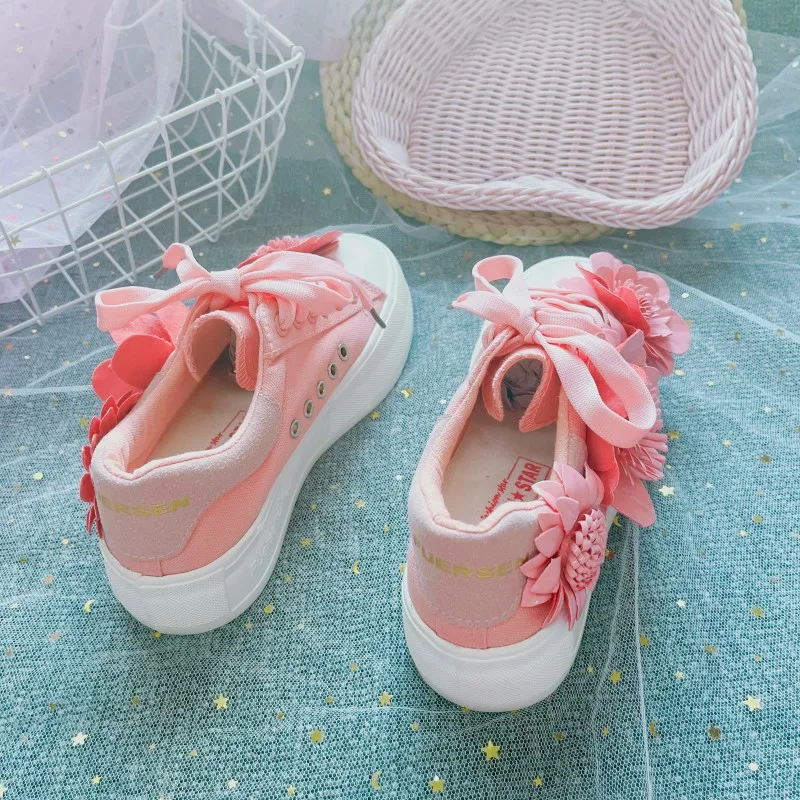 Low-top Flower Canvas Comfortable Women Walking shoes Handmade Flower Casual Shoes Pink White Flat Vulcanized Sneakers