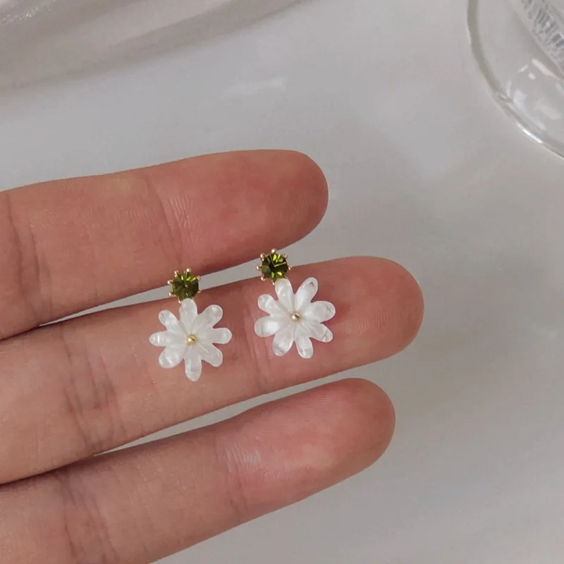 Frühling neue süße Gänseblümchen Blume Ohr stecker für Frauen süße Muschel Emaille versilbert Ohrringe koreanischen Temperament Schmuck – Detail 16