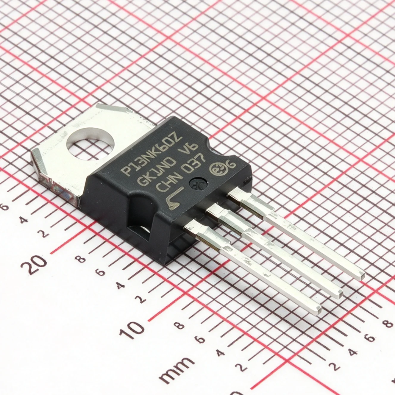 2PCS STP13NK60Z Marking P13NK60Z TO-220AB-3 600V 13A 150W 550mΩ 0.55Ωohms N-channel NEW Original Field-Effect Transistor MOSFETs