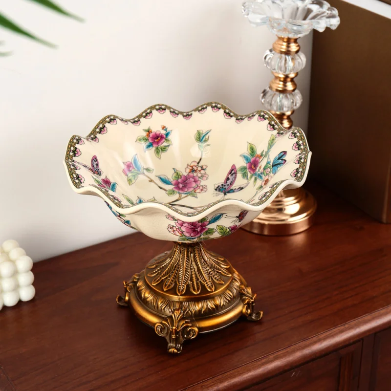 Wholesale American-style light luxury ceramic fruit tray for villa living room, home use, European-style high-footed dry fruit t