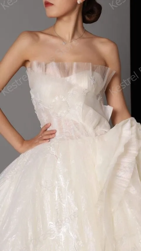 Vestidos de casamento de ilusão chique inchado a linha strapless plissado tule baile de formatura vestido de noiva com trem longo rendas até atrás robes de soirée