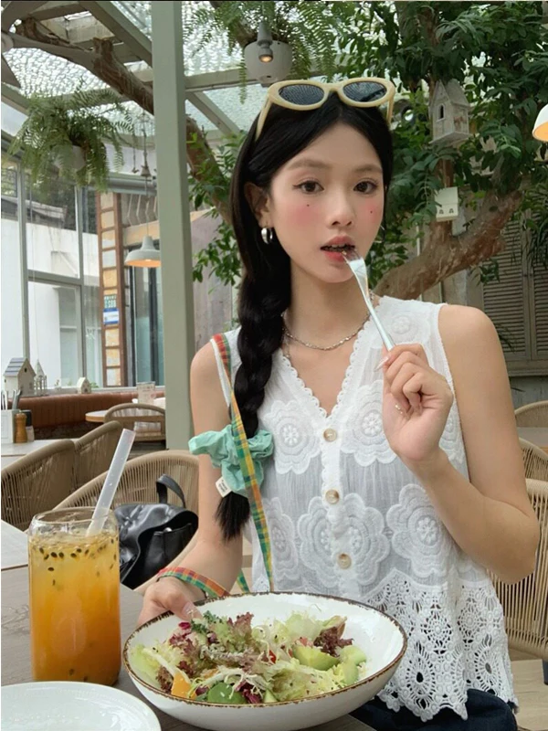 Women's Knitted Slim Fit V-Neck Tank Top Summer New Style Hollow out Design Pure Color Outerwear Fashionable Versatile Vest