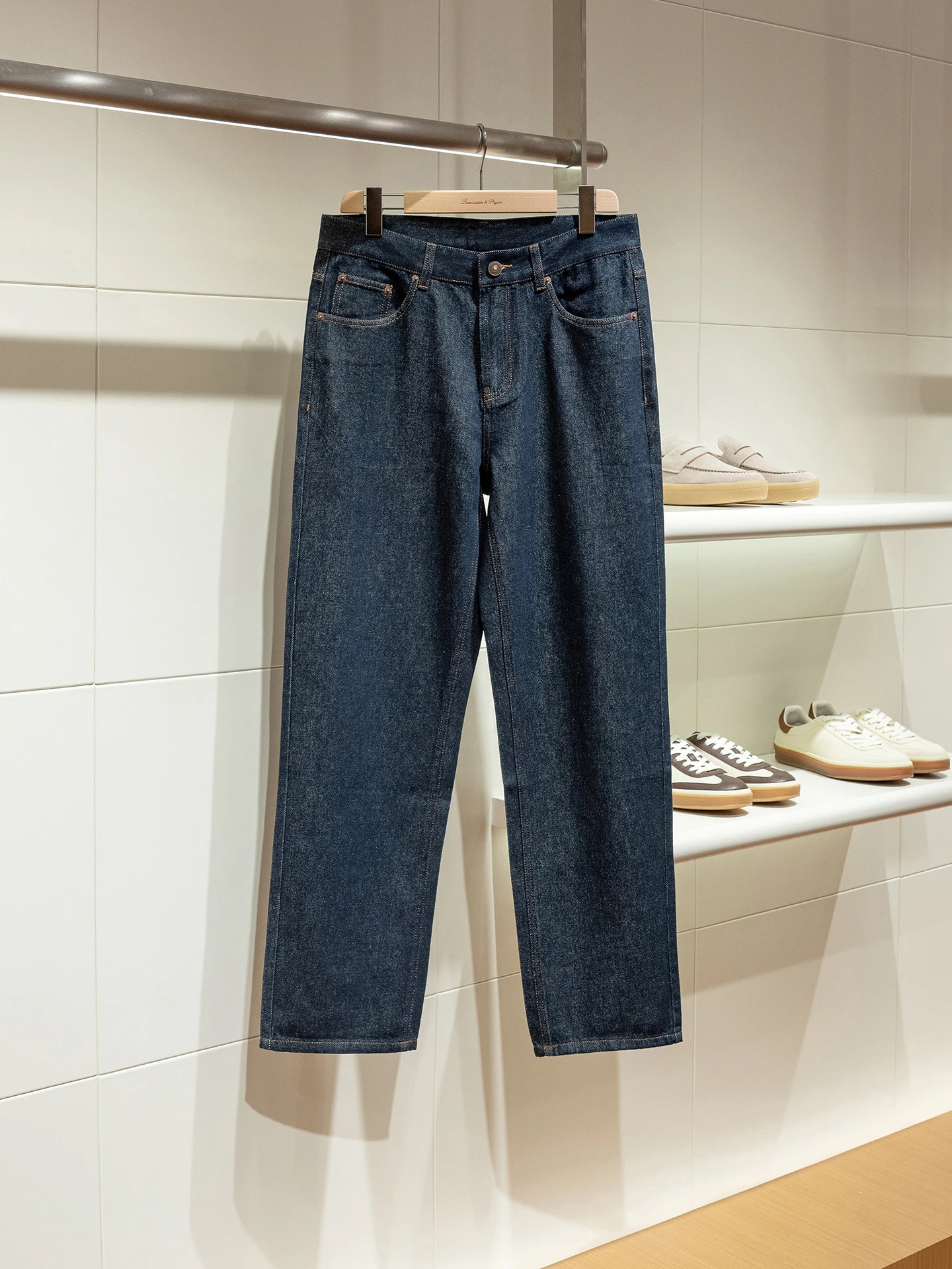 

Classic Vintage Washed Loose Straight Leg Men's Jeans 14 Ounces Cotton Polyester Blend Spring Season Loose Fit Jeans