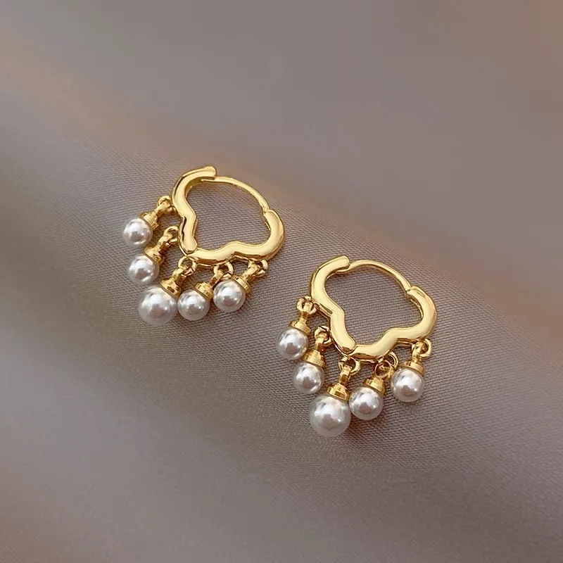 Brand New 2024 South Korea Fashion Baroque Pearl Earrings For Women Girls Exquisite Luxury Wedding Party Fashion Jewelry Gift