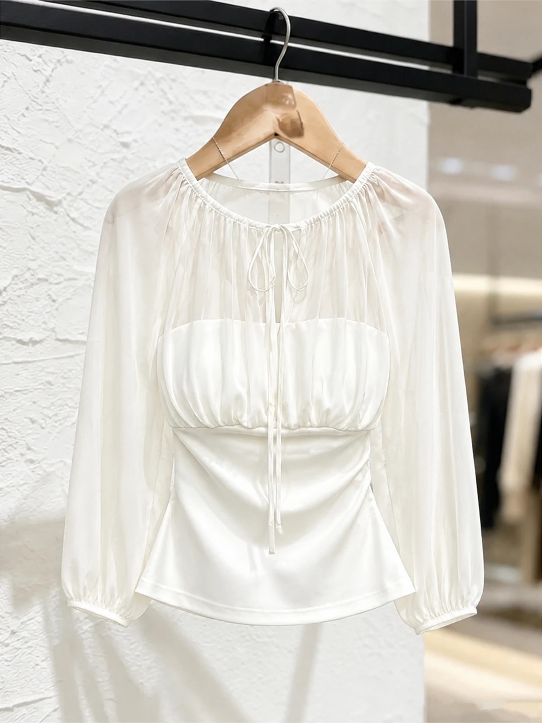 

Elegant Ladylike Long Sleeve Sun Protection Top Casual Age-defying Overhead Shirt High-End Feel Commute Style Breathable Regu...