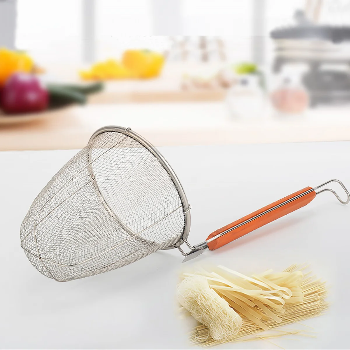 

2Pcs Stainless Steel Strainer Basket Long Handle Oil Sputtering Kitchen Colander Spoon for Frying Restaurant