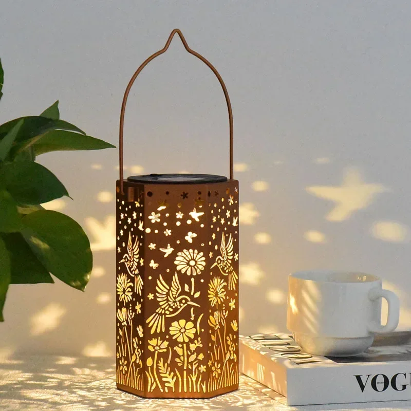 Retro Solar Lantern Outdoor, Hollow Metal Hummingbird Floral Shadow Light, for Patio Balcony Courtyard Landscape Decorations