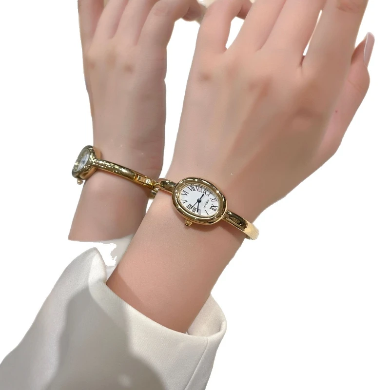 

Кварцевые часы-браслет с маленьким циферблатом, ниша, легкая роскошная римская шкала, овальные женские часы