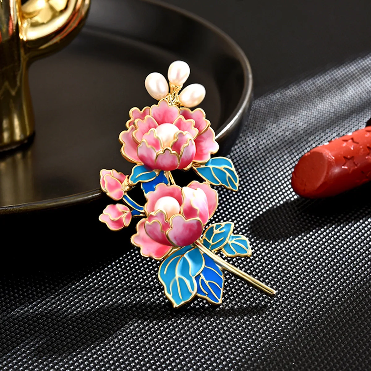 Rinhoo Imitation Perle Blau Pfingstrose Blume Brosche Für Frauen Luxus Perle Floral Pins Pflanze Emaille Abzeichen Elegante Dame Schmuck Geschenk – Detail 1