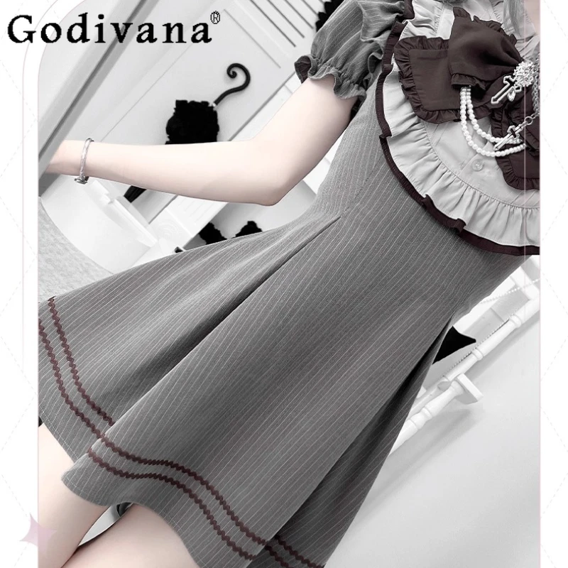 Abito stile Lolita a righe giapponesi per ragazze Abito dal design originale per sottocultura scura Abito da donna a maniche corte che impara la vita