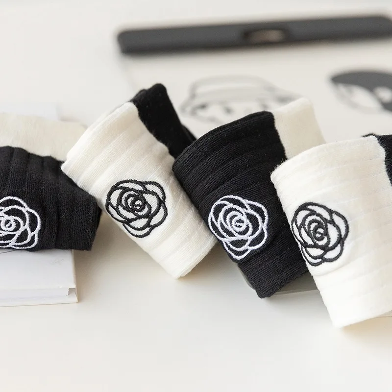 Japanese Embroidered Flowers Trendy Black Mid-tube Socks Korean Niche Retro All-match Sports Cotton Socks image 3