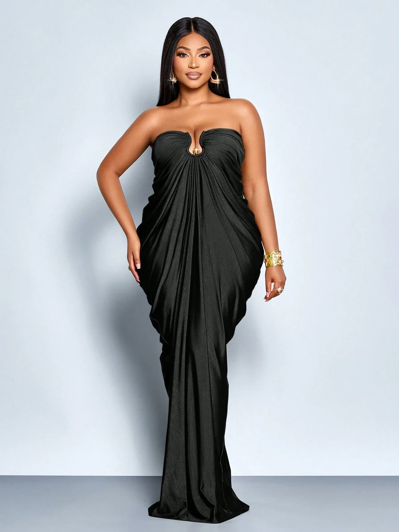 

Элегантное вечернее платье макси без бретелек с драпировкой для женщин больших размеров, однотонное черное