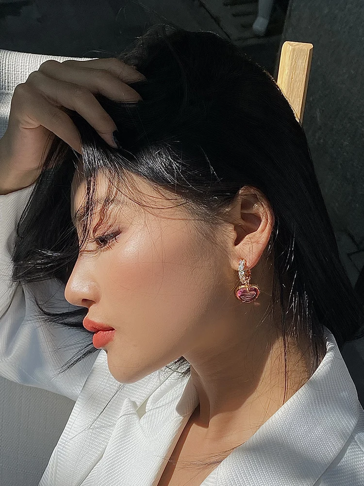 Brass AAA Zircon Pink Heart  E - đánh giá và giá Vintage Fashion Runway