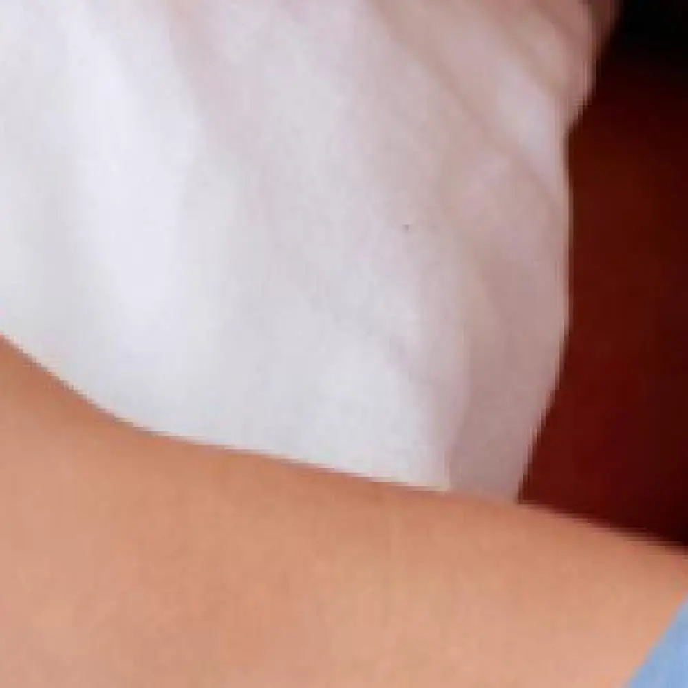 

Бесшумный диффузор для ароматерапии под дерево, 550 мл, ультразвуковой увлажнитель с дистанционным управлением и 6 эфирными маслами, идеально подходит для сна, релаксации