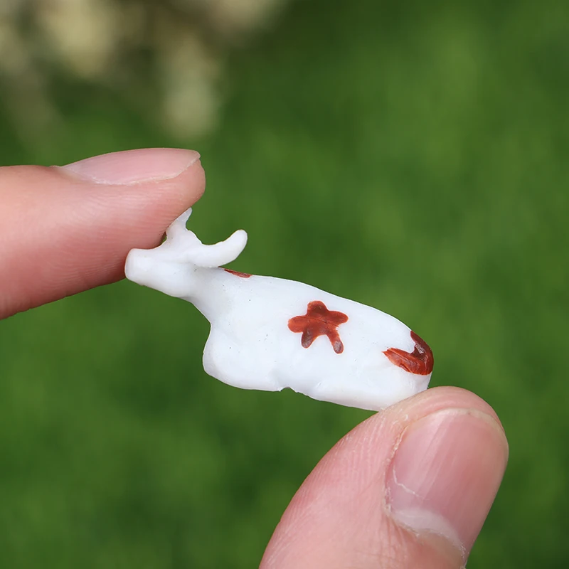 10 Pz Colore Casuale Scala 1:87 Modello di Mucca Treno Layout Modello di Costruzione di Giocattoli Tavolo di Sabbia Modello Animale Materiali Paesaggistici FAI DA TE