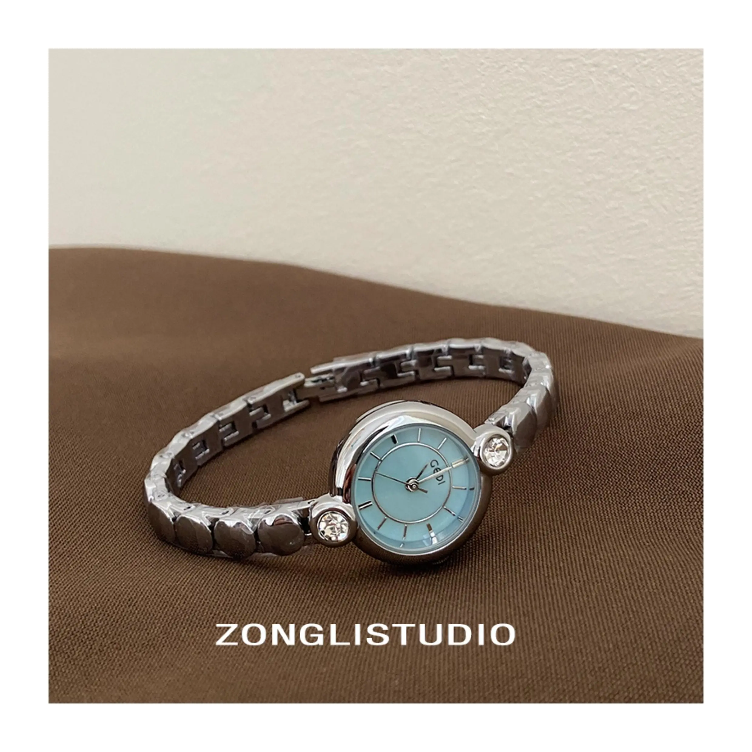 New Luxury Bracelet Watch For Women A Stylish And Versatile Quartz Watch With A Beautiful Design HighQuality Women'S Wristwatch.