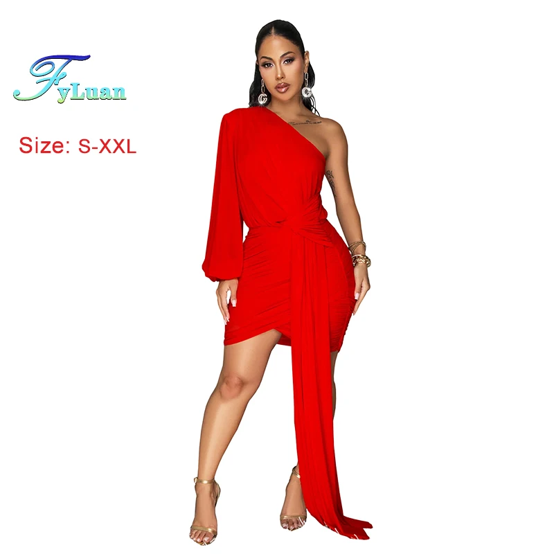 ชุดเดรสสั้นทรงเข้ารูปสีพื้นผูกเชือกข้างเดียวไหล่เฉียงแฟชั่นใหม่ปี 2025 สำหรับผู้หญิง ชุดราตรีออกงาน