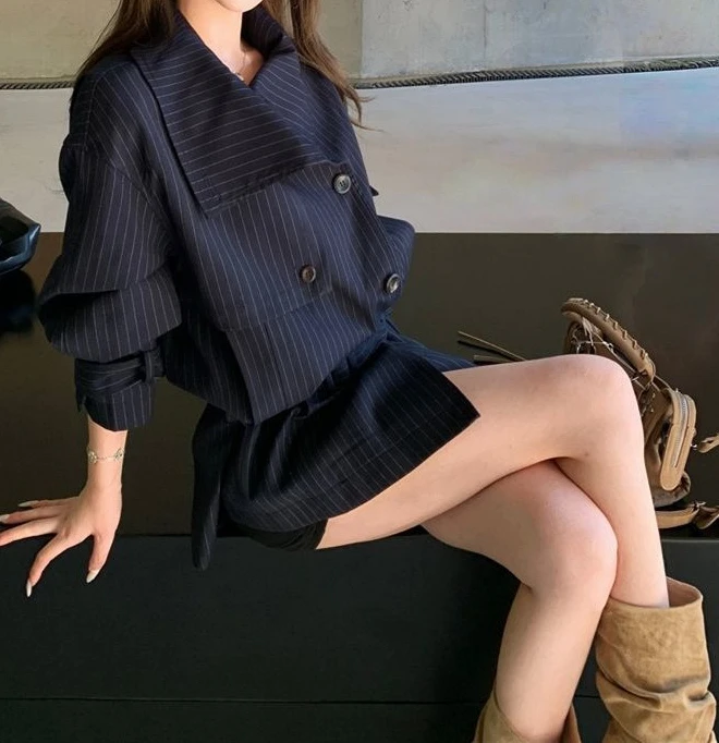 Striped Lapel Windbreaker Jacket for Women in Autumn 2025  New High-end Loose Temperament Mid Length Top