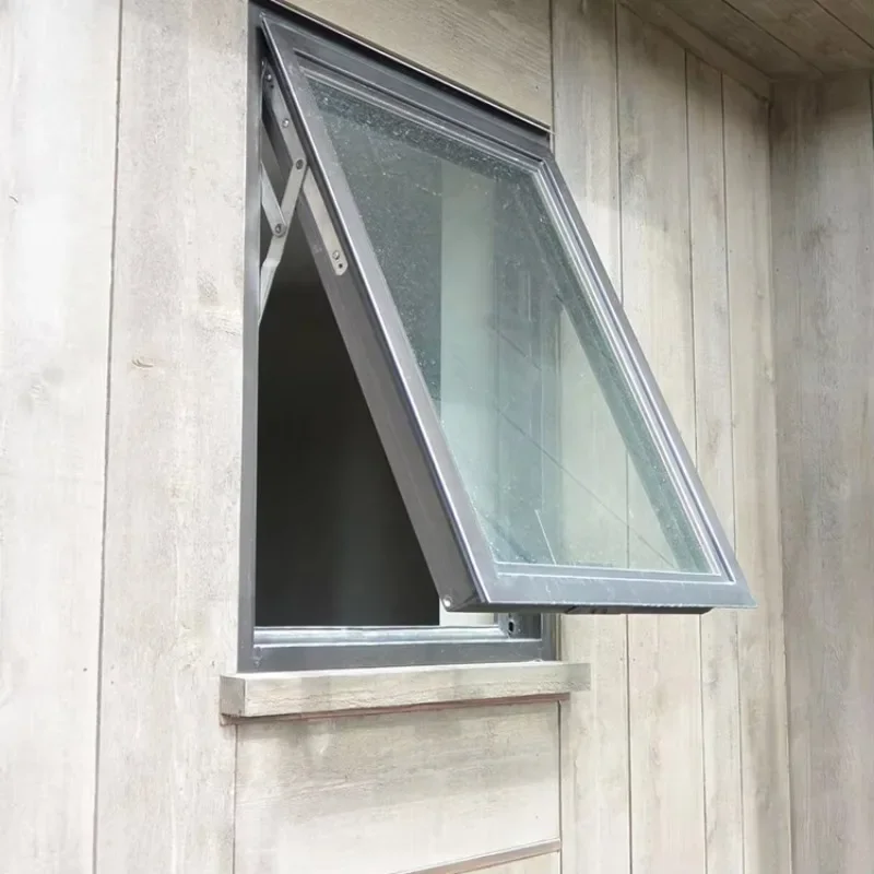 

Дизайн распашных окон. Окно с моторизованным навесом.