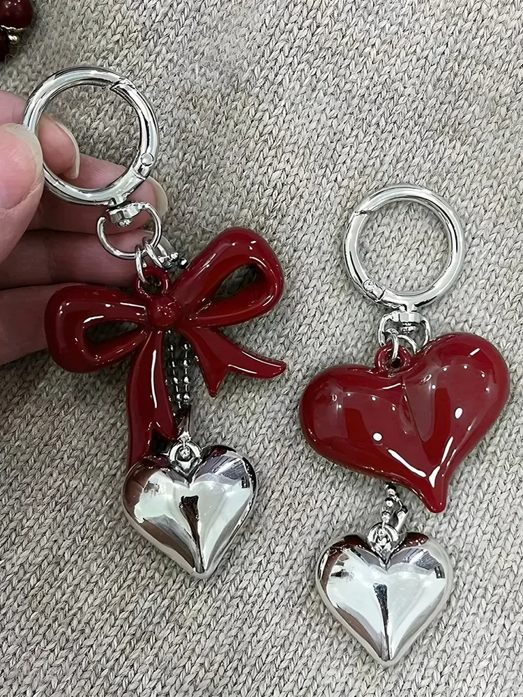 Personalisierter Acryl-Schlüsselanhänger mit weinroter Schleife, Liebes-Schlüsselanhänger, exquisiter High-End-Autoschlüsselanhänger, Taschenanhänger für Liebhaber ﻿ ﻿