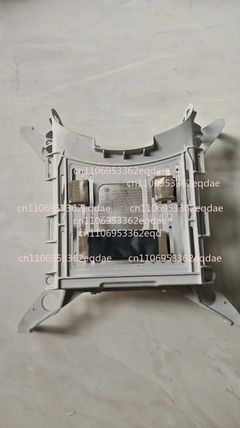 

Рамка аккумуляторного отсека для DJI Phantom 4 Pro, оригинальная б/у деталь, хорошее состояние