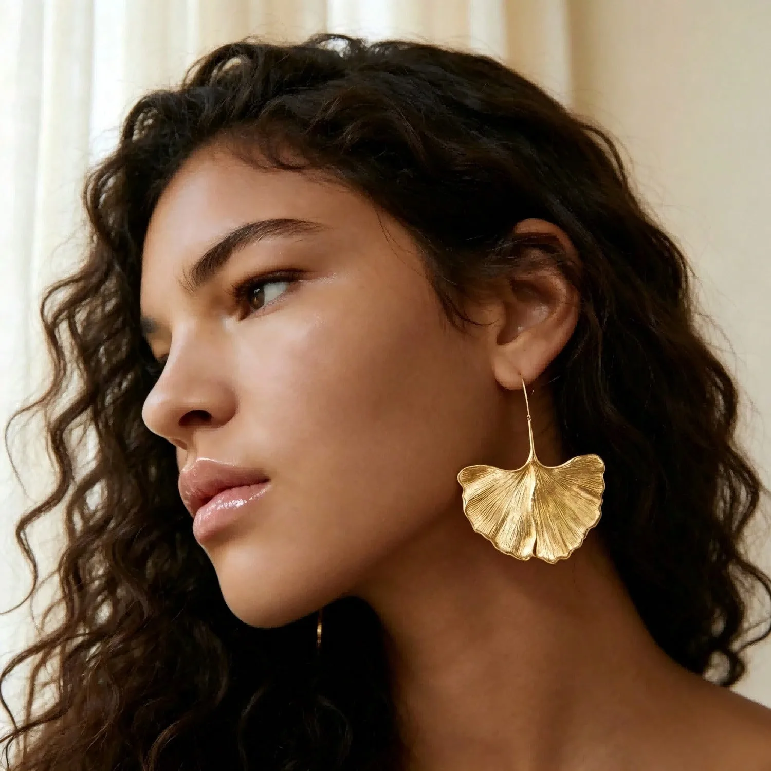 Textured Polished Golden Ginkgo Leaf Drop Dangle Earrings, Natural Simulated Plant Leaf Lightweight Dangling Earrings, Minimalist Elegant Warm Autumn Fashion Jewelry Gift for Women Girls Daily Office Dating Wedding Harvest Holiday Party Outfits